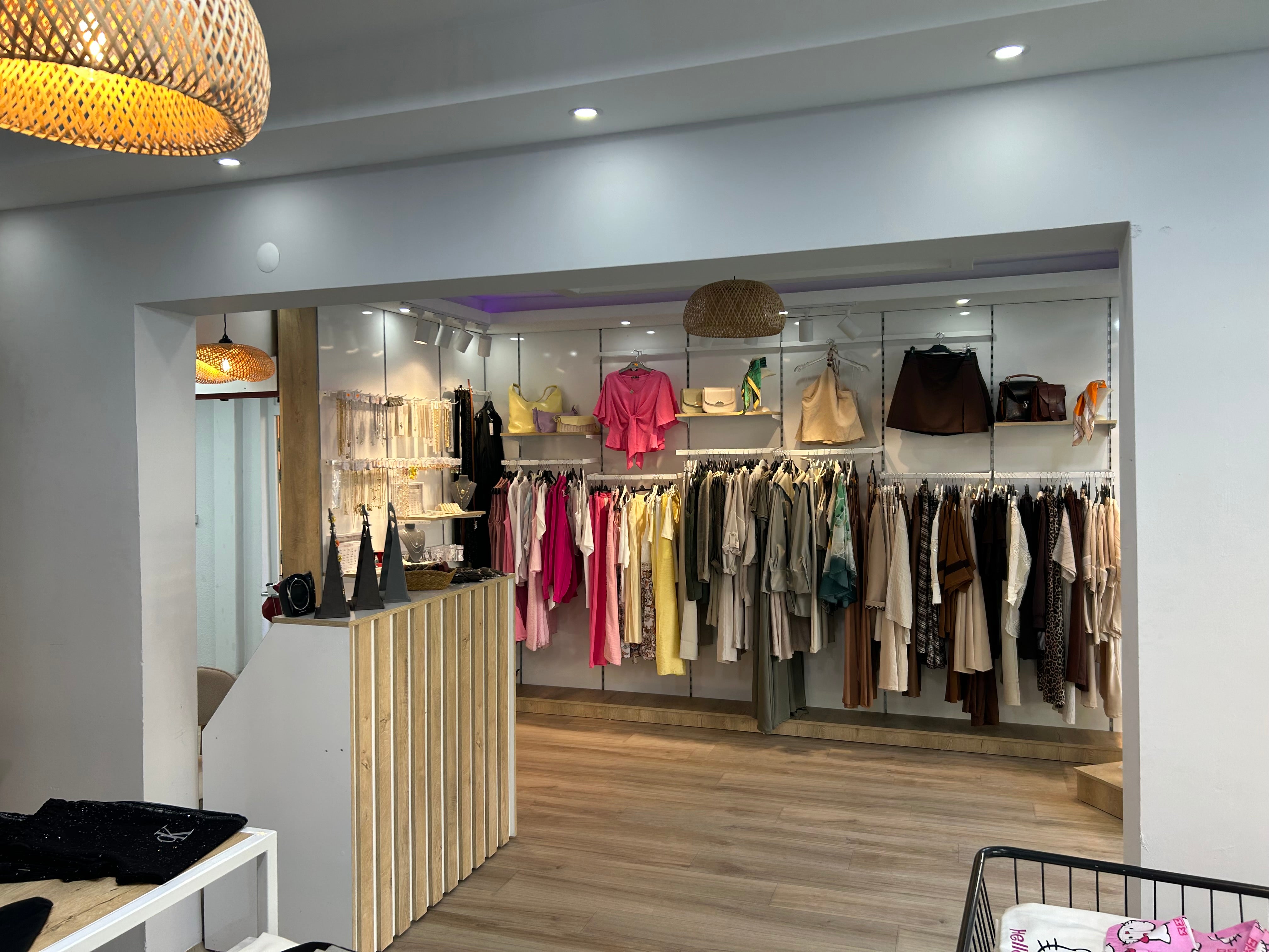 Kadriye Çandır Butik mağaza içi